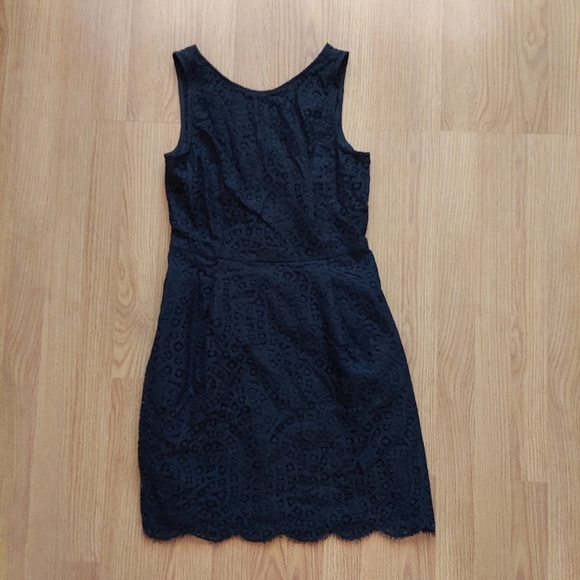 GAP Dresses & Skirts - GAP black lace sleeveless dress size 2